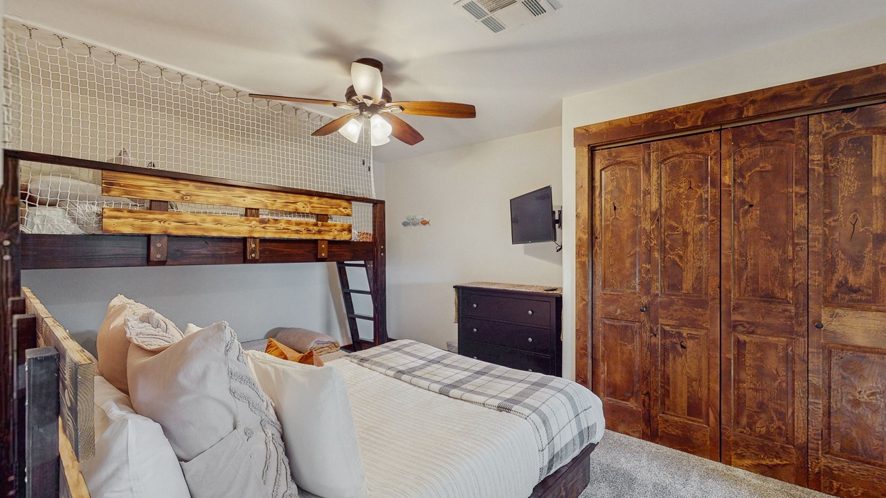 Photo of Bedroom in Spicewood