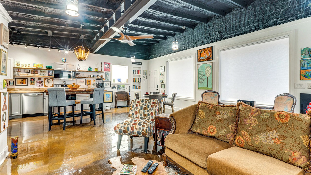 Photo of Livingroom in Murphy