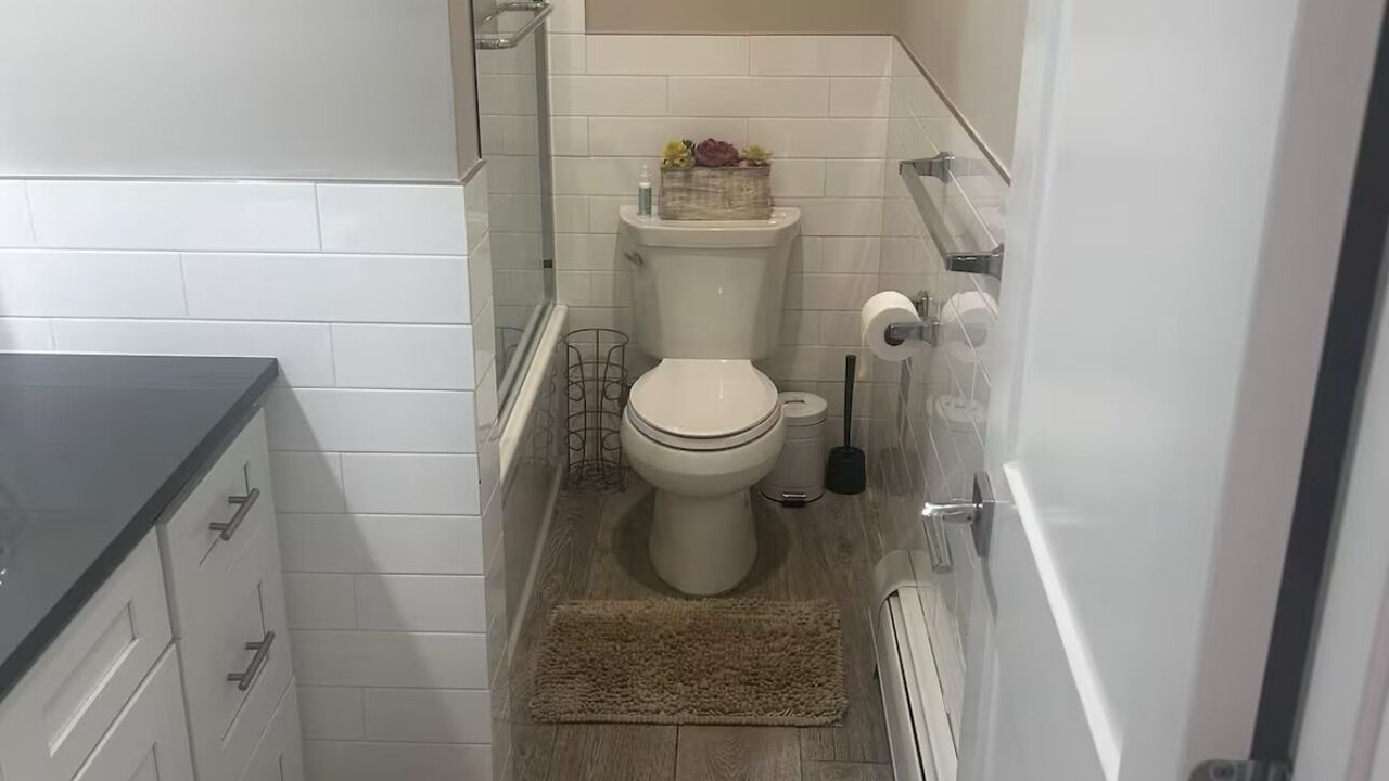 Photo of Bathroom in Palisades Park