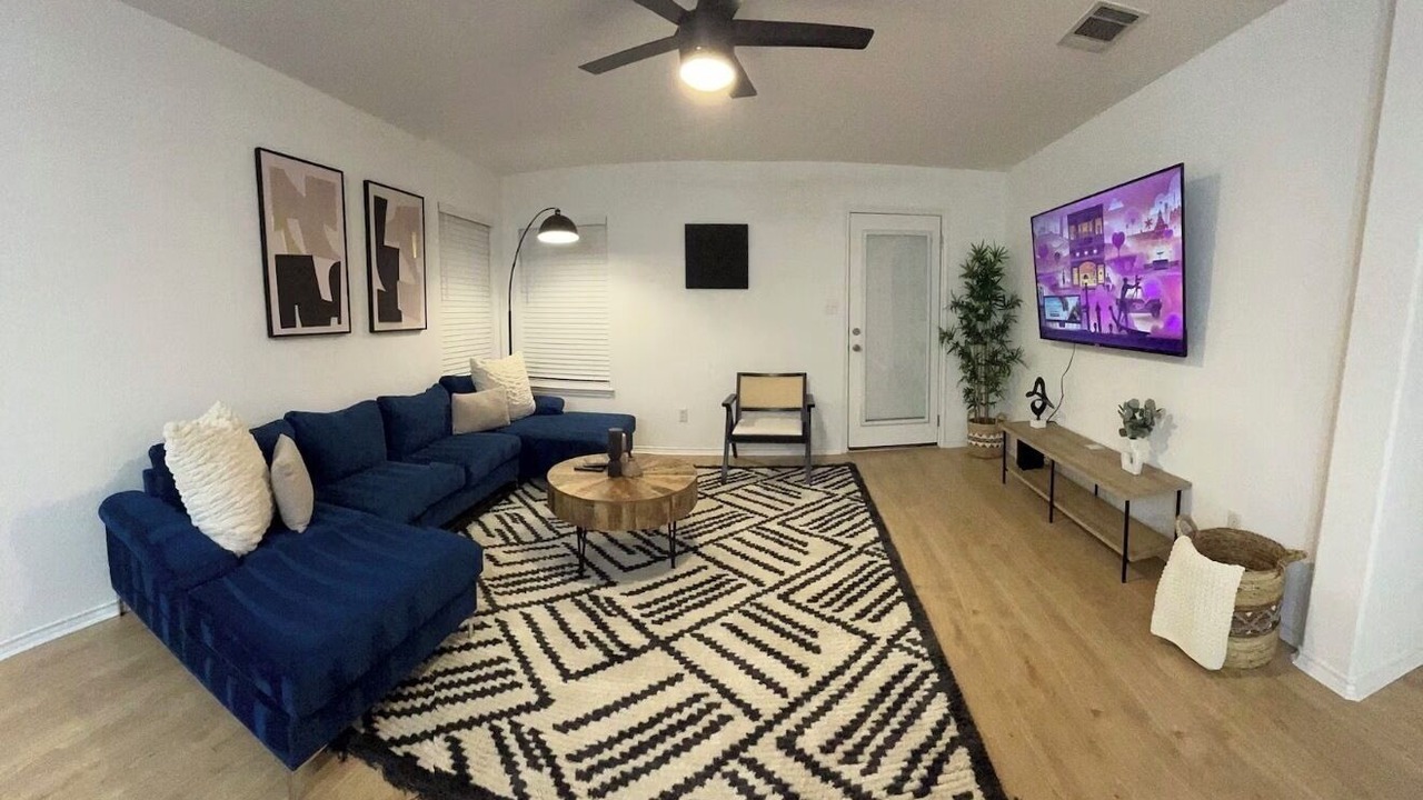 Photo of Livingroom in Hutto