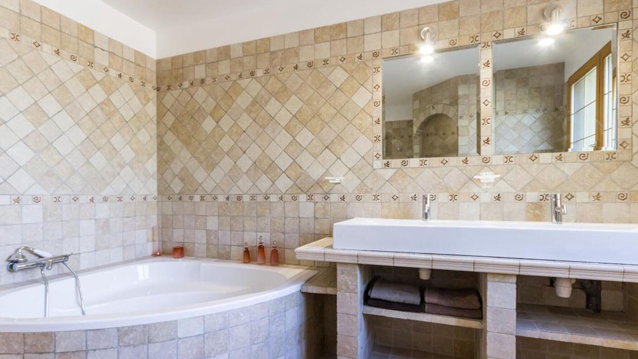 Photo of Bathroom in Acquigny