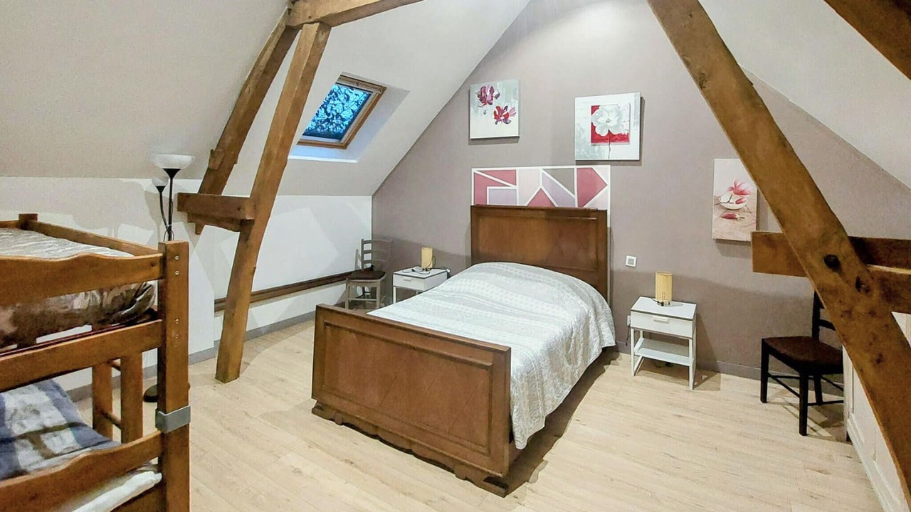 Photo of Others in Renty