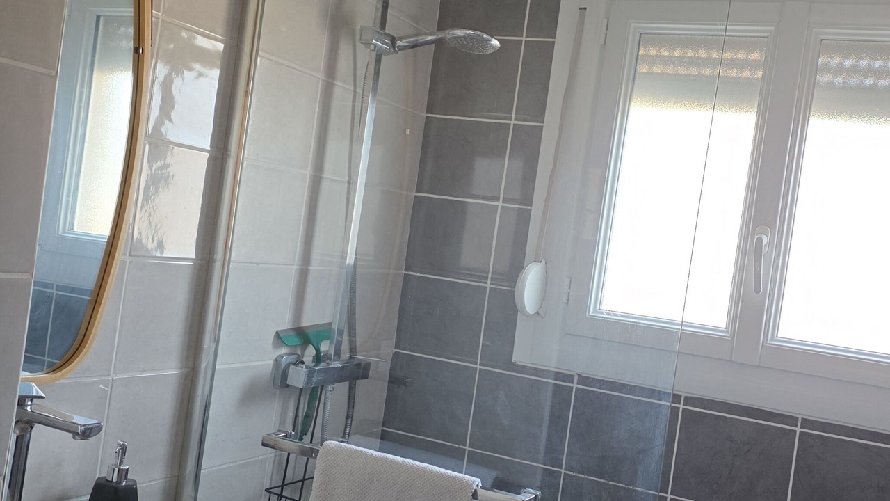 Photo of Bathroom in Bourg-en-Bresse
