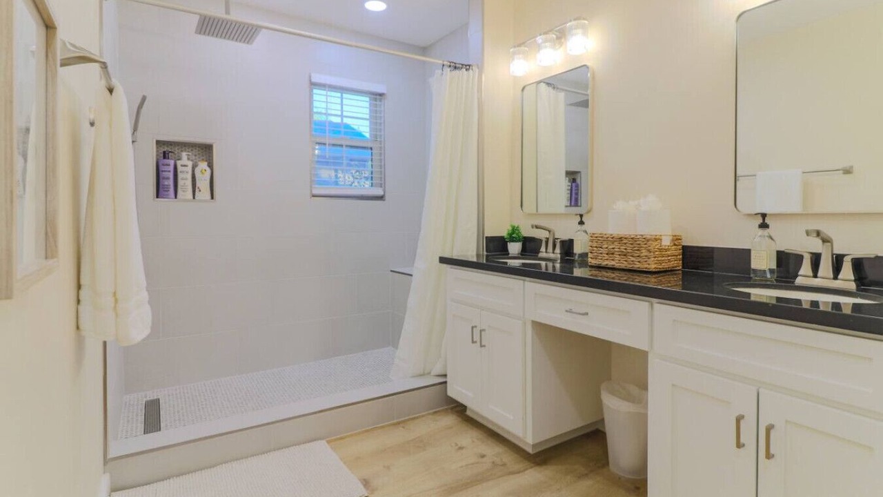 Photo of Bathroom in Buckingham Estates