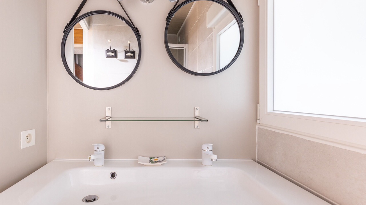 Photo of Bathroom in Saint-Aignan