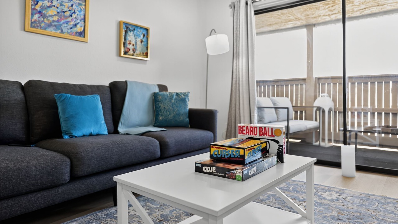 Photo of Livingroom in South Main