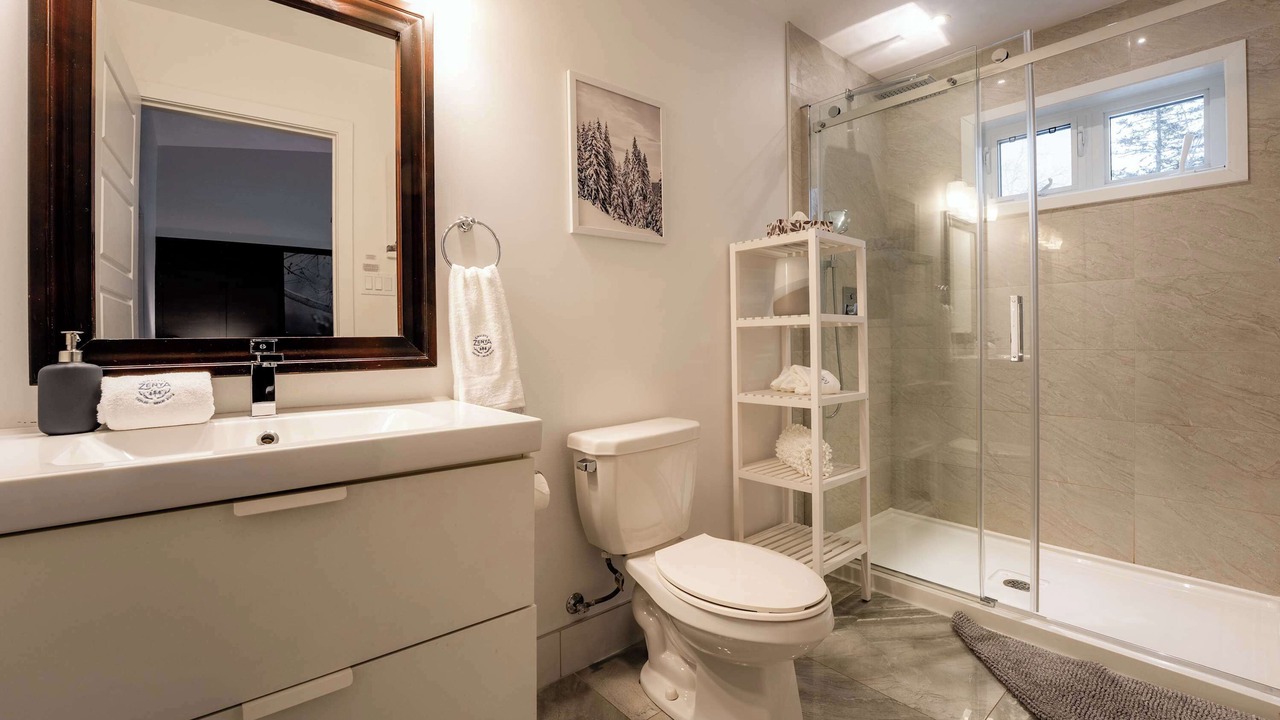 Photo of Bathroom in Sainte-Emelie-de-L'Energie