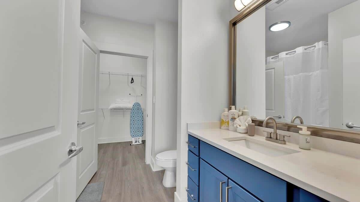 Photo of Bathroom in Deep Ellum