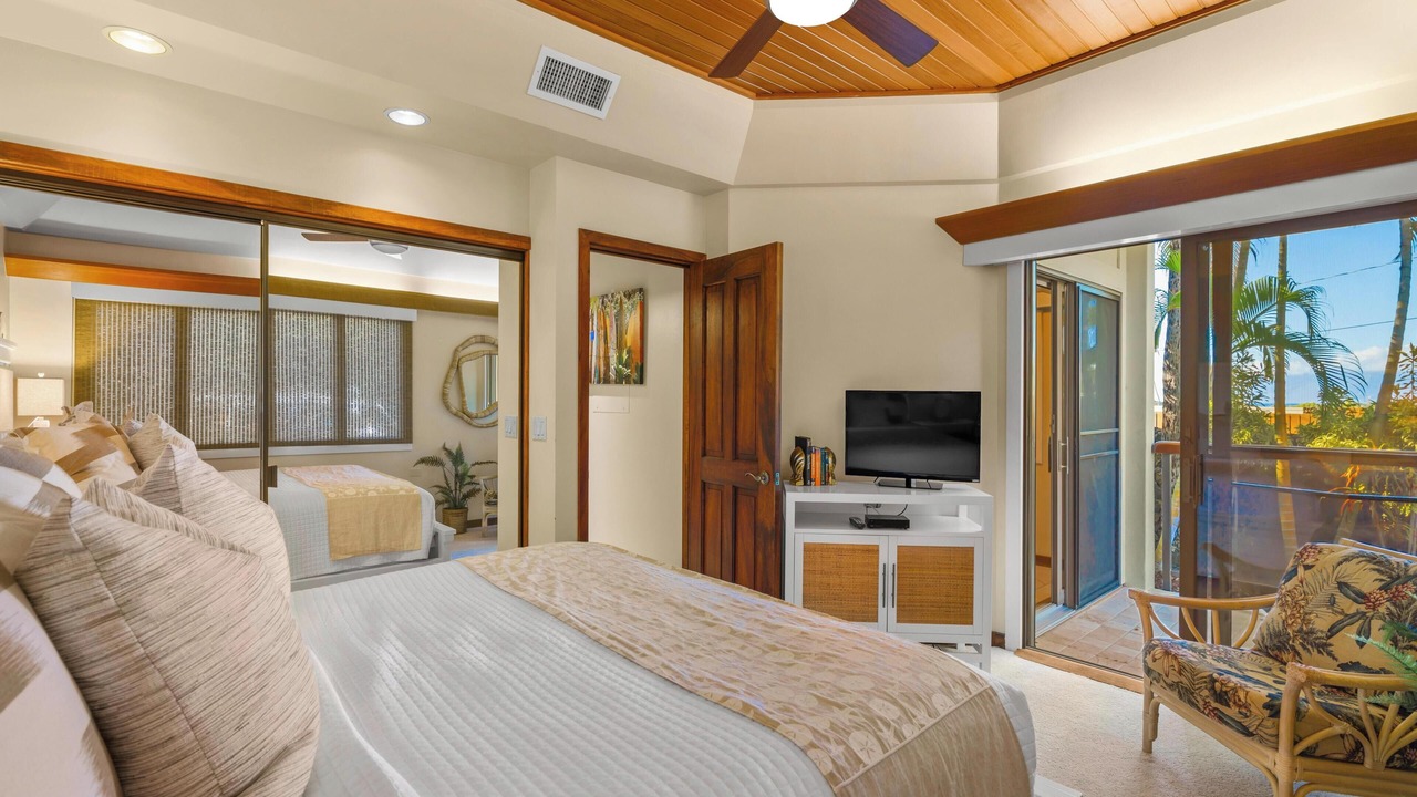 Photo of Others in Historic Lahaina Front Street