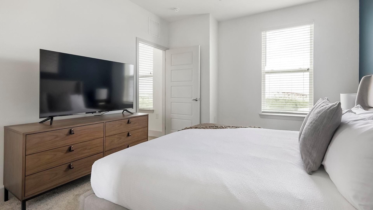 Photo of Bedroom in Manor
