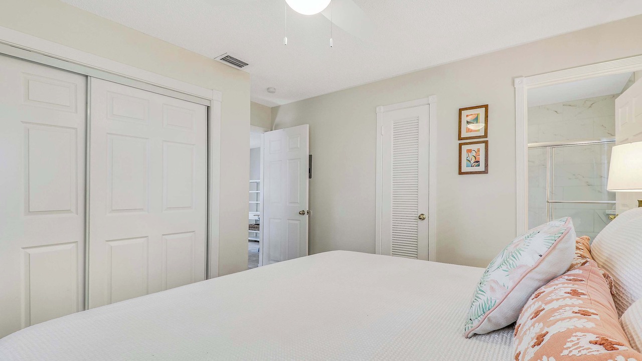 Photo of Bedroom in Flamingo Parks