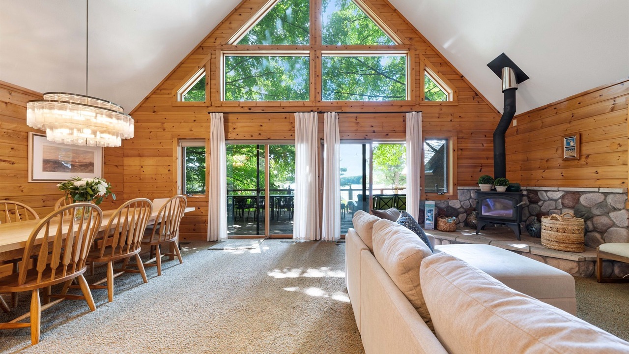 Photo of Livingroom in Lake Ann