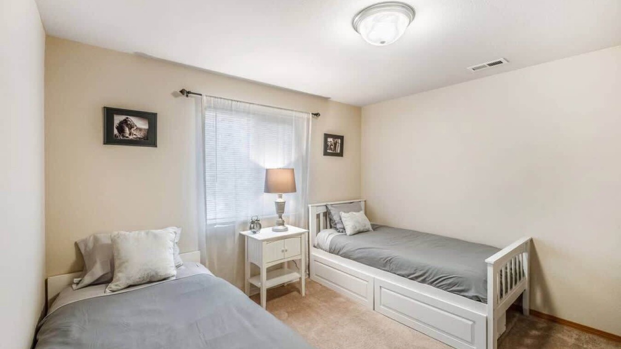 Photo of Bedroom in Holly