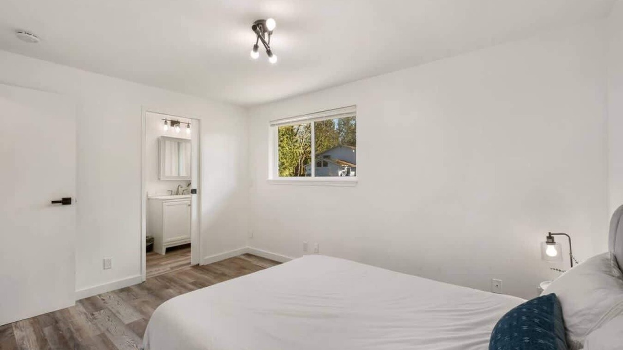 Photo of Bedroom in Picnic Point-North Lynnwood