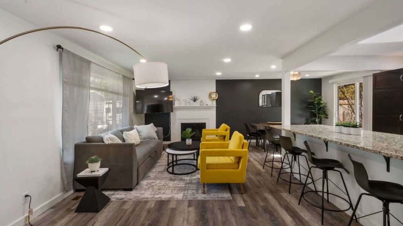 Photo of Livingroom in Picnic Point-North Lynnwood