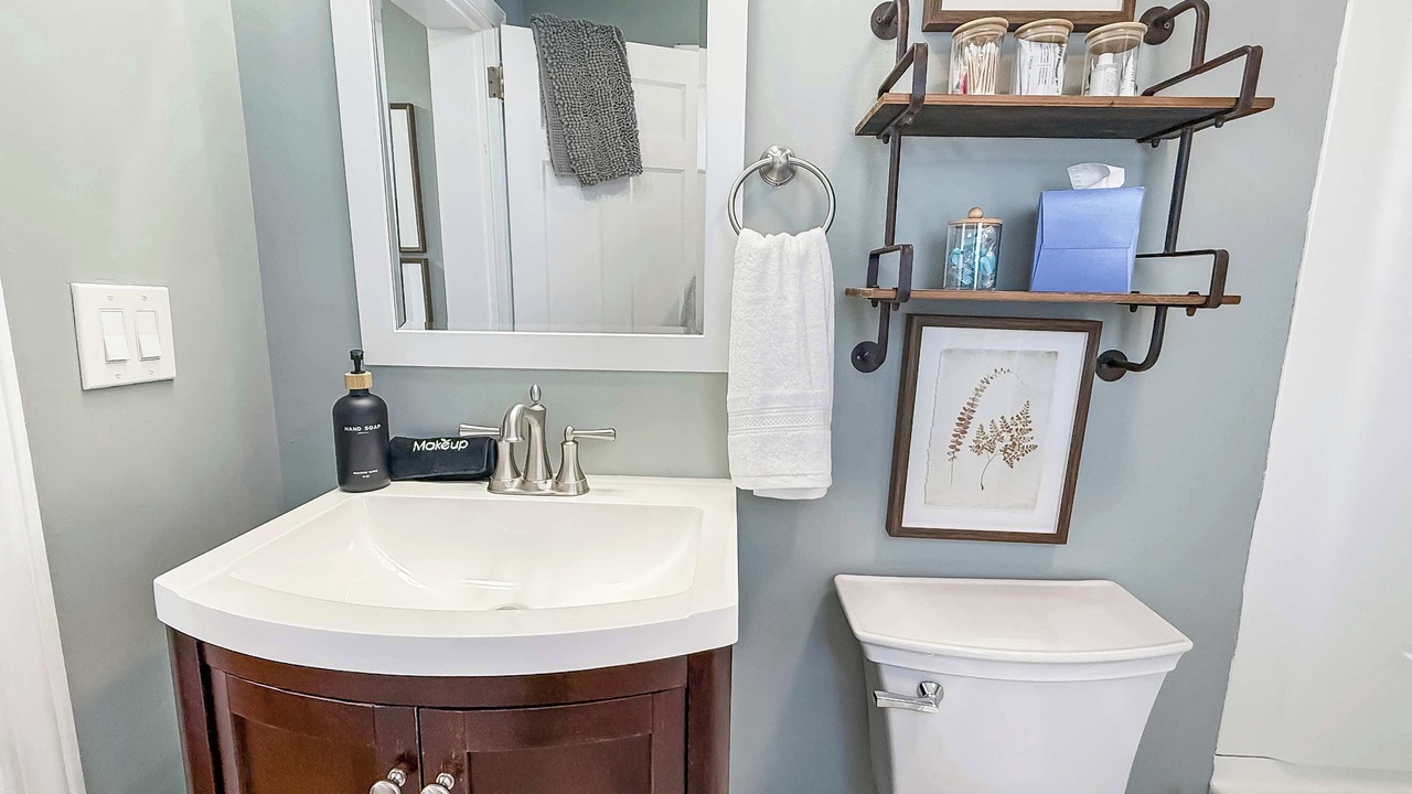 Photo of Bathroom in Novelty