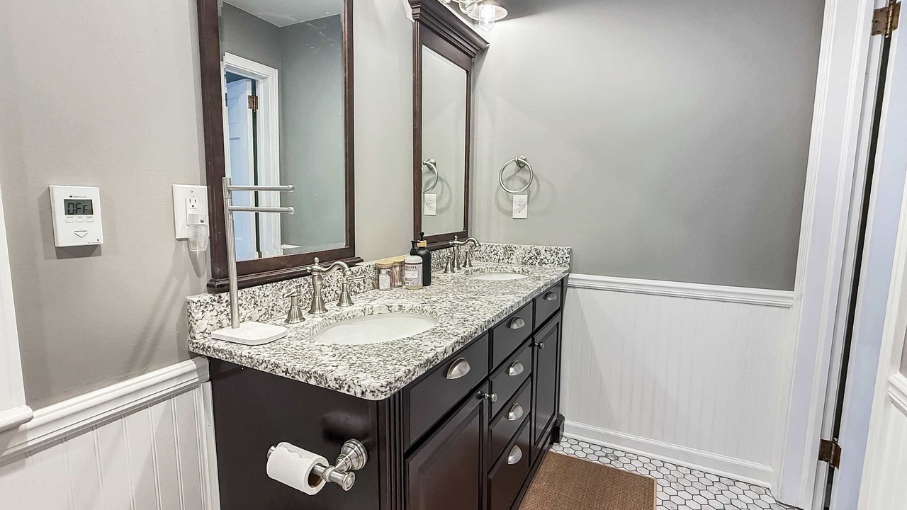 Photo of Bathroom in Novelty