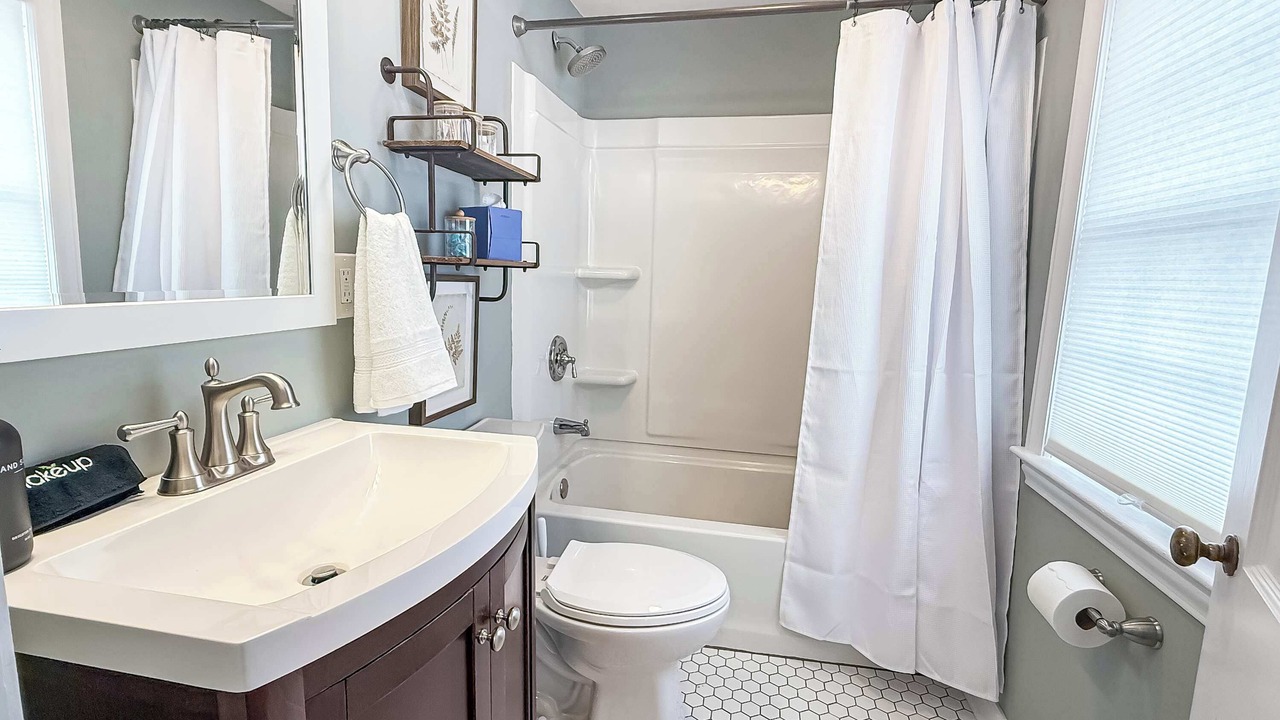 Photo of Bathroom in Novelty