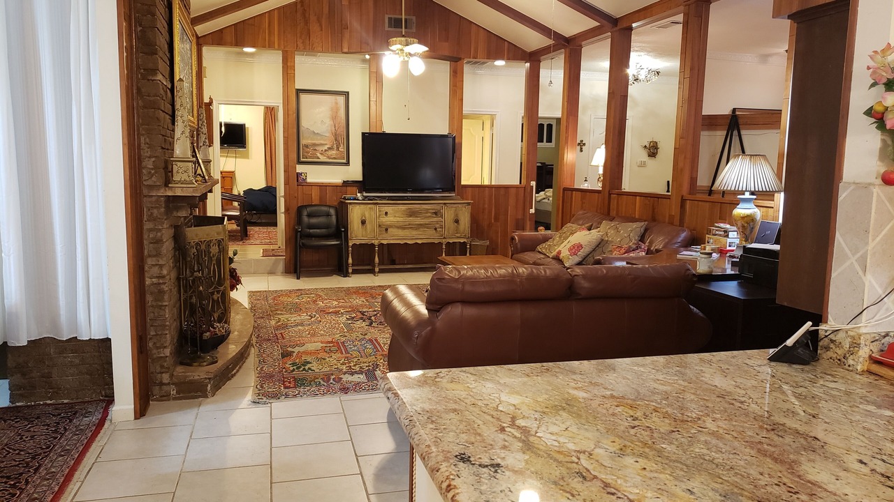 Photo of Livingroom in Far North Dallas