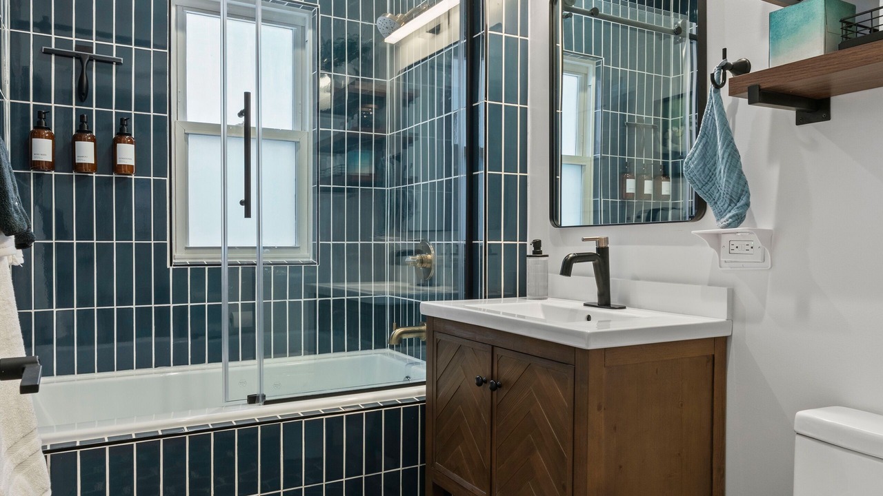Photo of Bathroom in Oak Park