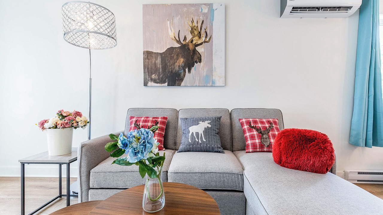 Photo of Livingroom in Longueuil
