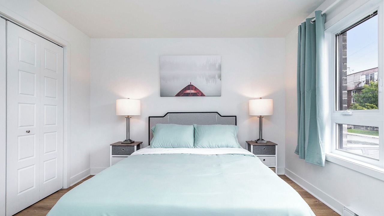 Photo of Bedroom in Longueuil