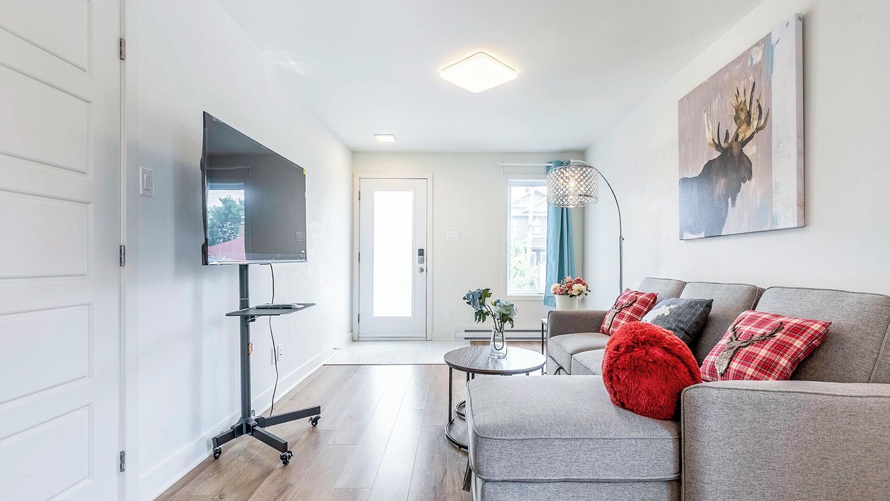 Photo of Livingroom in Longueuil