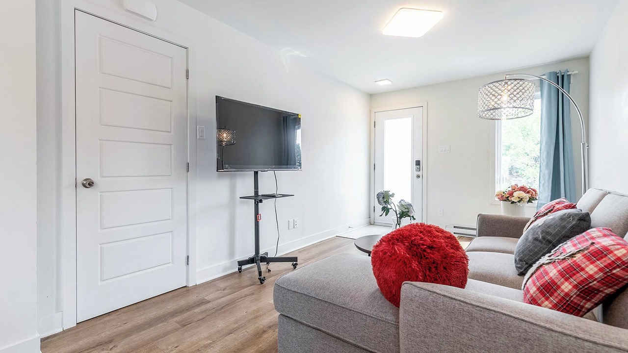 Photo of Livingroom in Longueuil