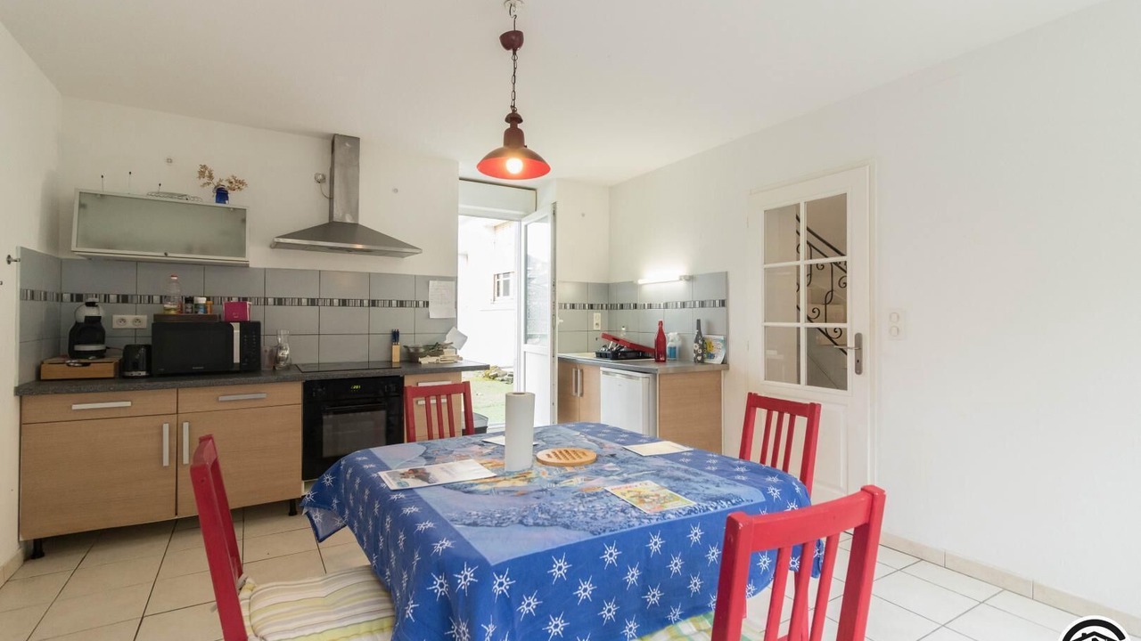 Photo of Others in Estenos