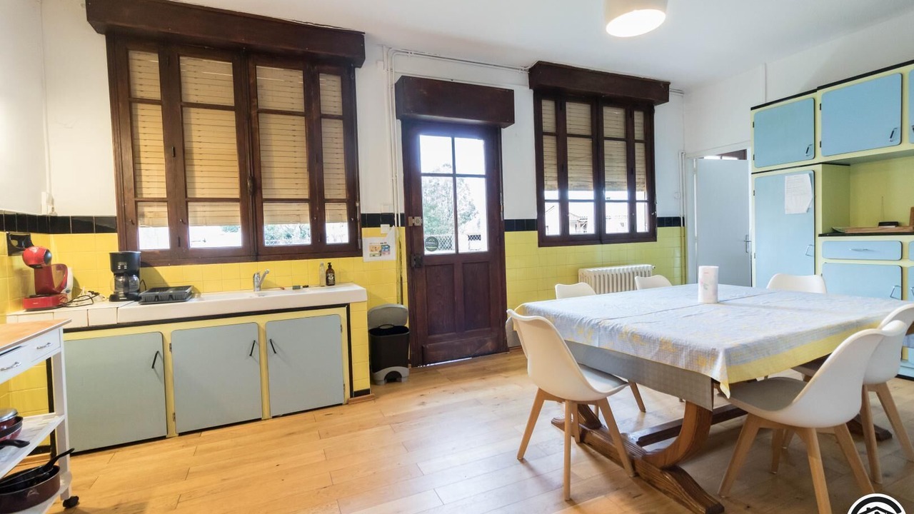 Photo of Others in Estenos