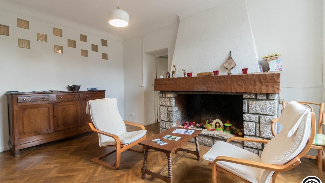 Photo of Others in Estenos