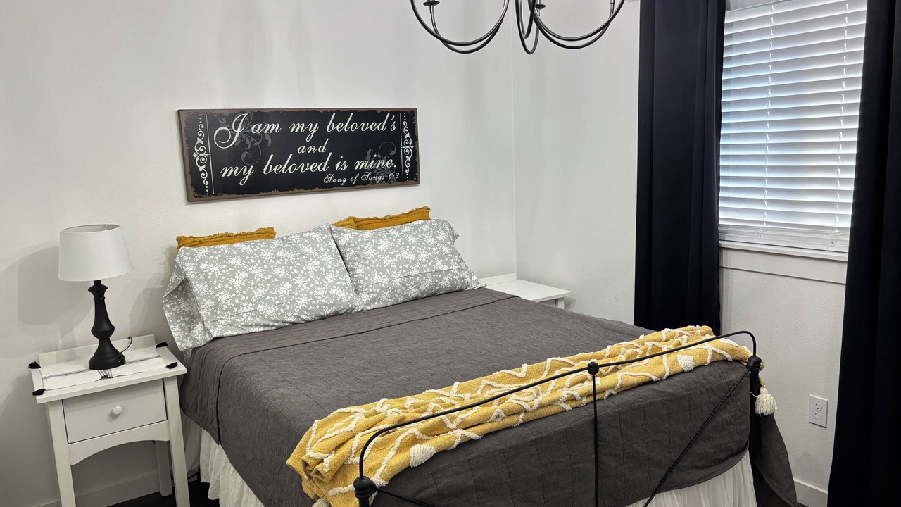 Photo of Bedroom in Pendleton