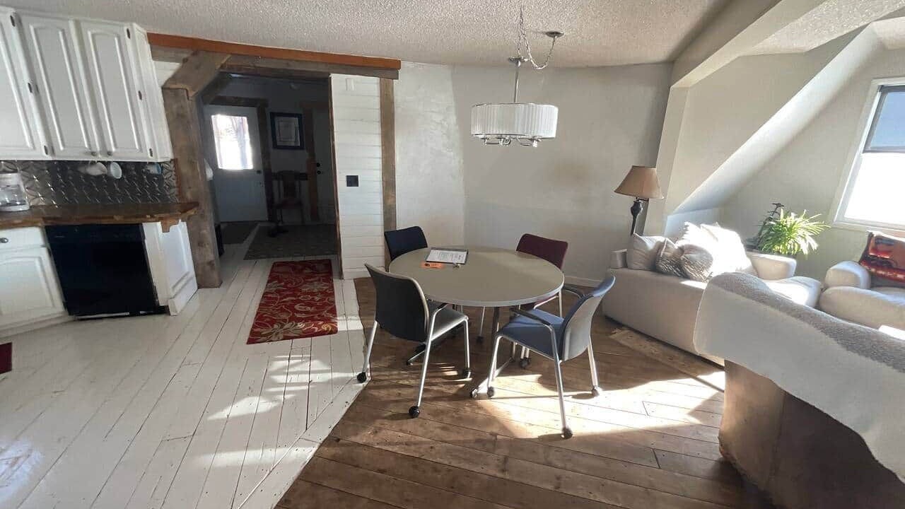 Photo of Livingroom in Laramie