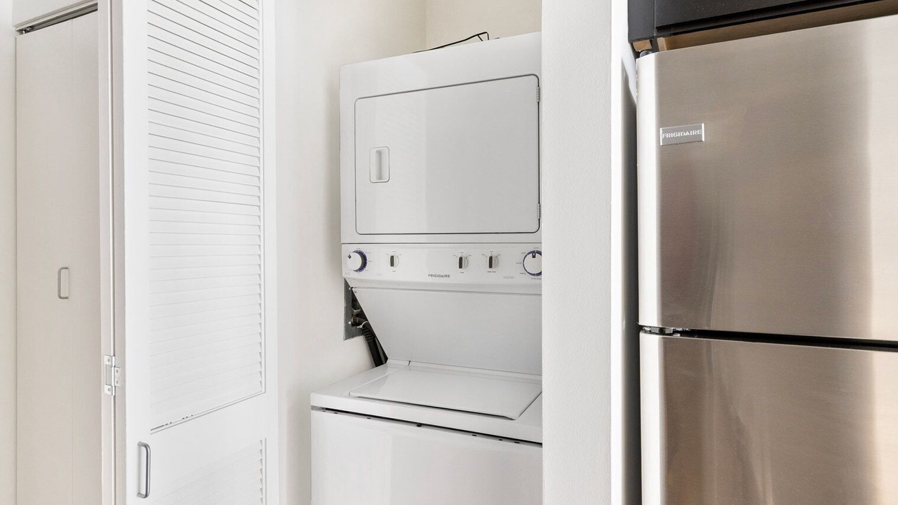 Photo of Others in West Loop Gate