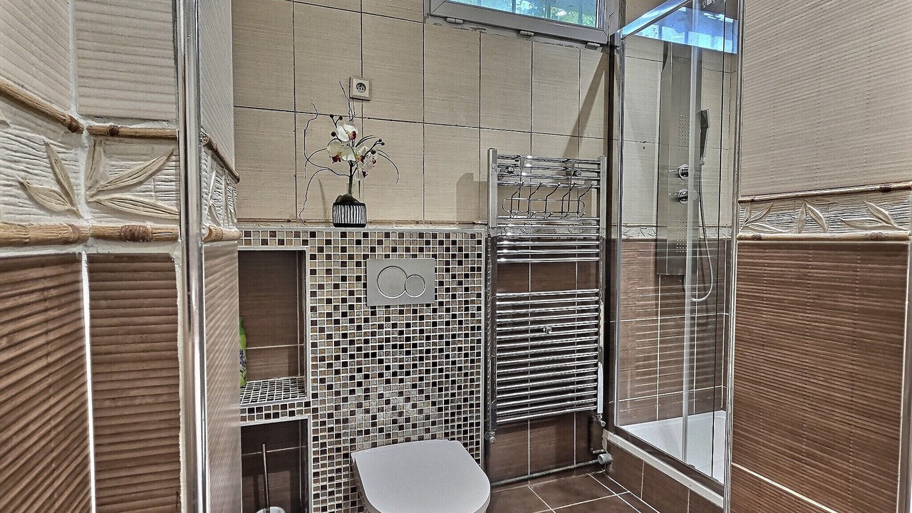 Photo of Bathroom in Noisy-le-Grand