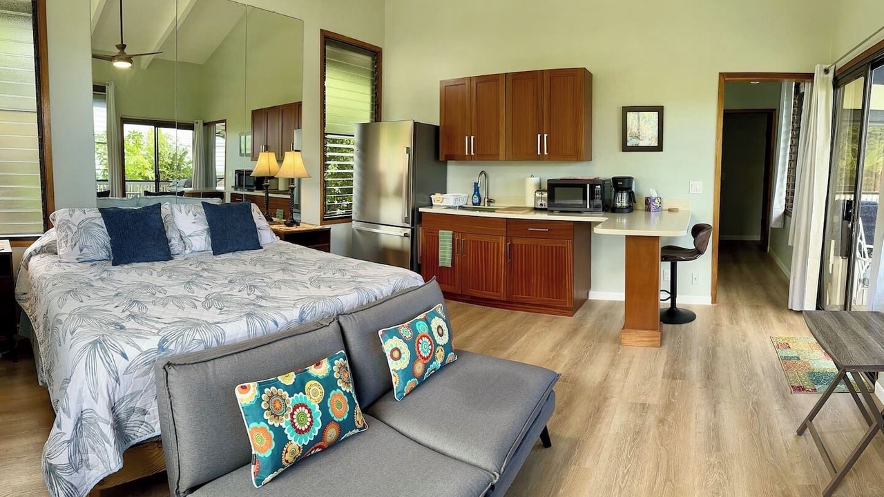 Photo of Bedroom in Kahaluu Bay