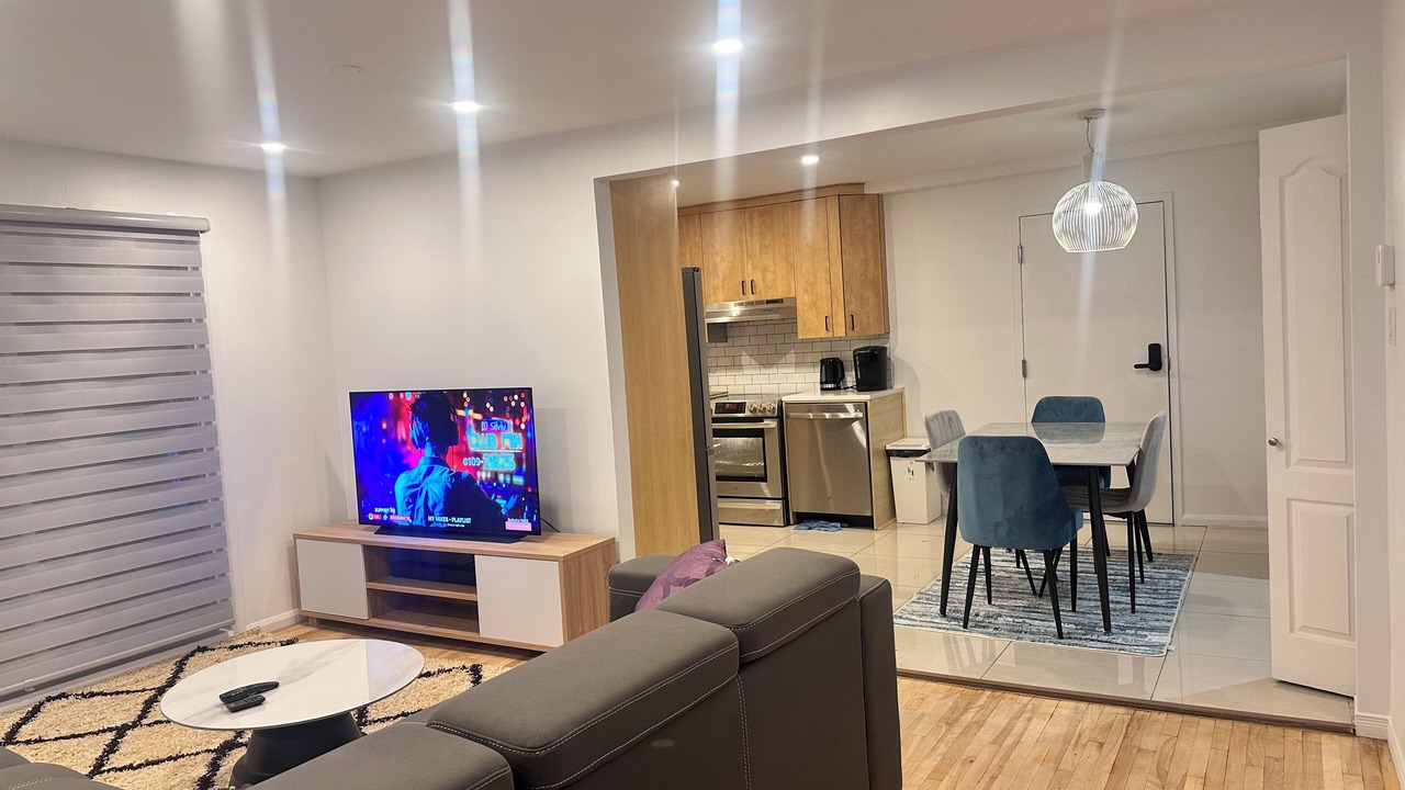 Photo of Livingroom in Laval