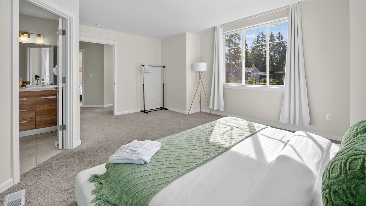 Photo of Bedroom in Edmonds