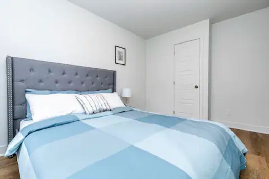 Photo of Bedroom in Longueuil