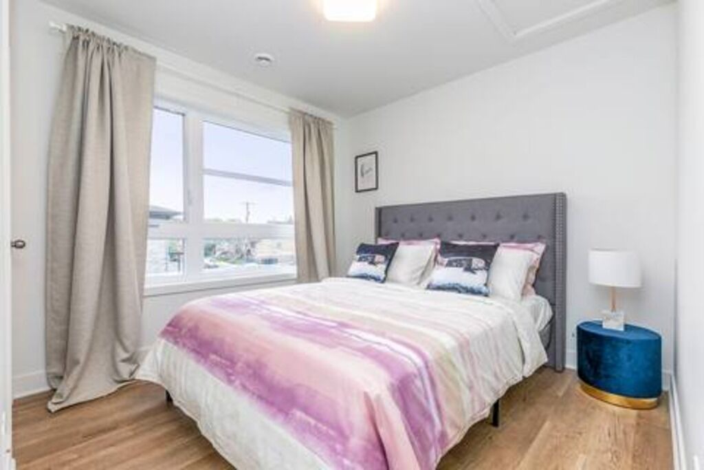 Photo of Bedroom in Longueuil