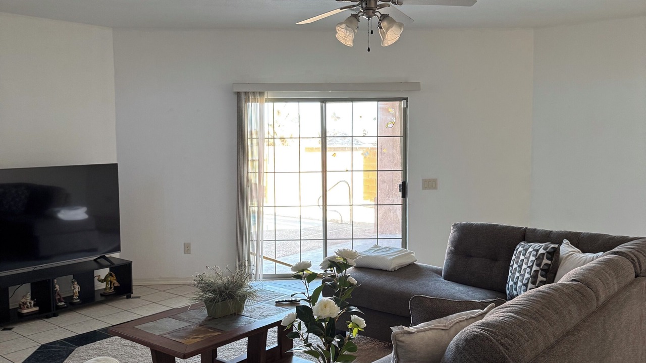 Photo of Livingroom in Alamogordo