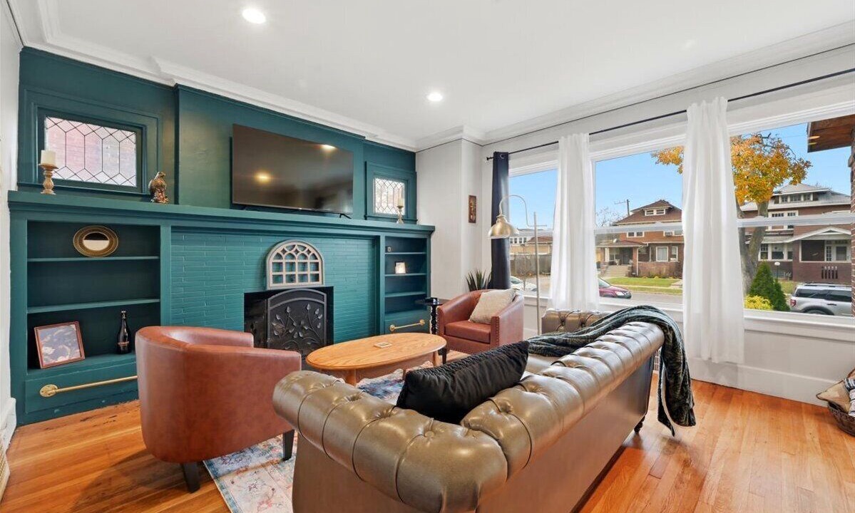 Photo of Livingroom in New Center Detroit