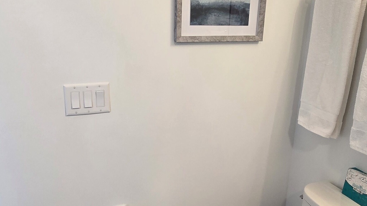 Photo of Bathroom in Music Row