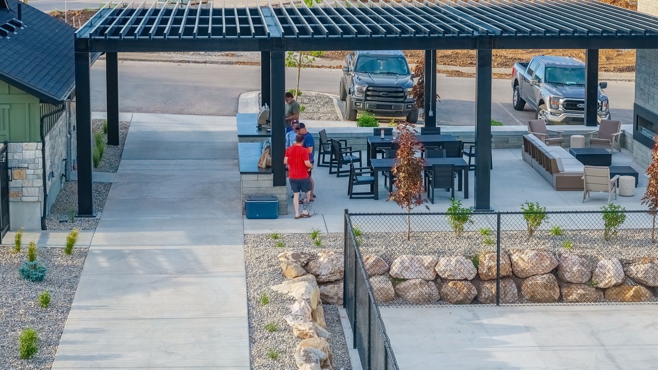 Photo of Outdoor in Mountain Green