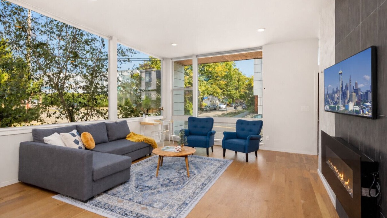 Photo of Livingroom in Ballard