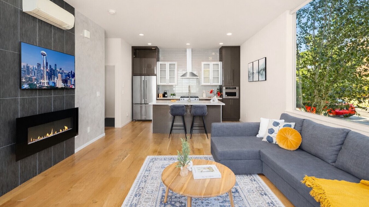 Photo of Livingroom in Ballard