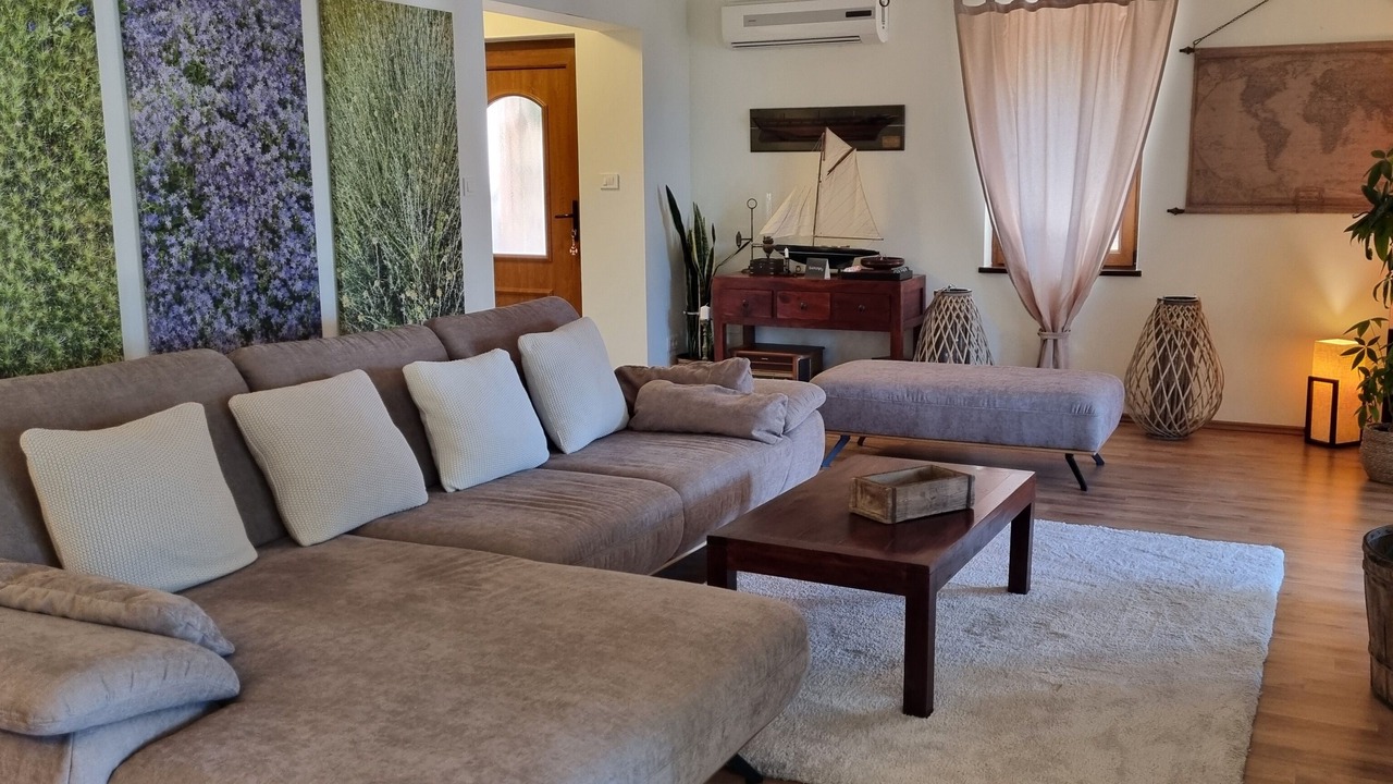 Photo of Livingroom in Palit