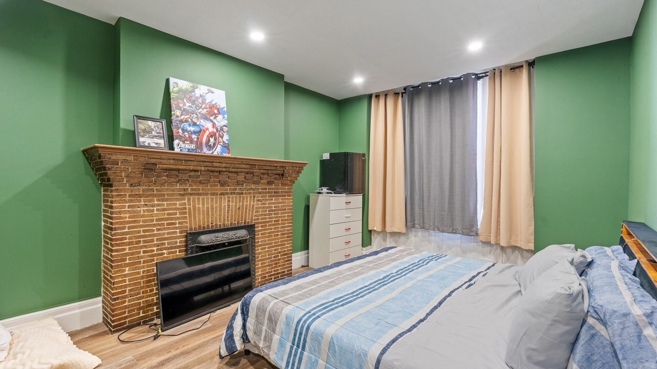 Photo of Bedroom in Troy