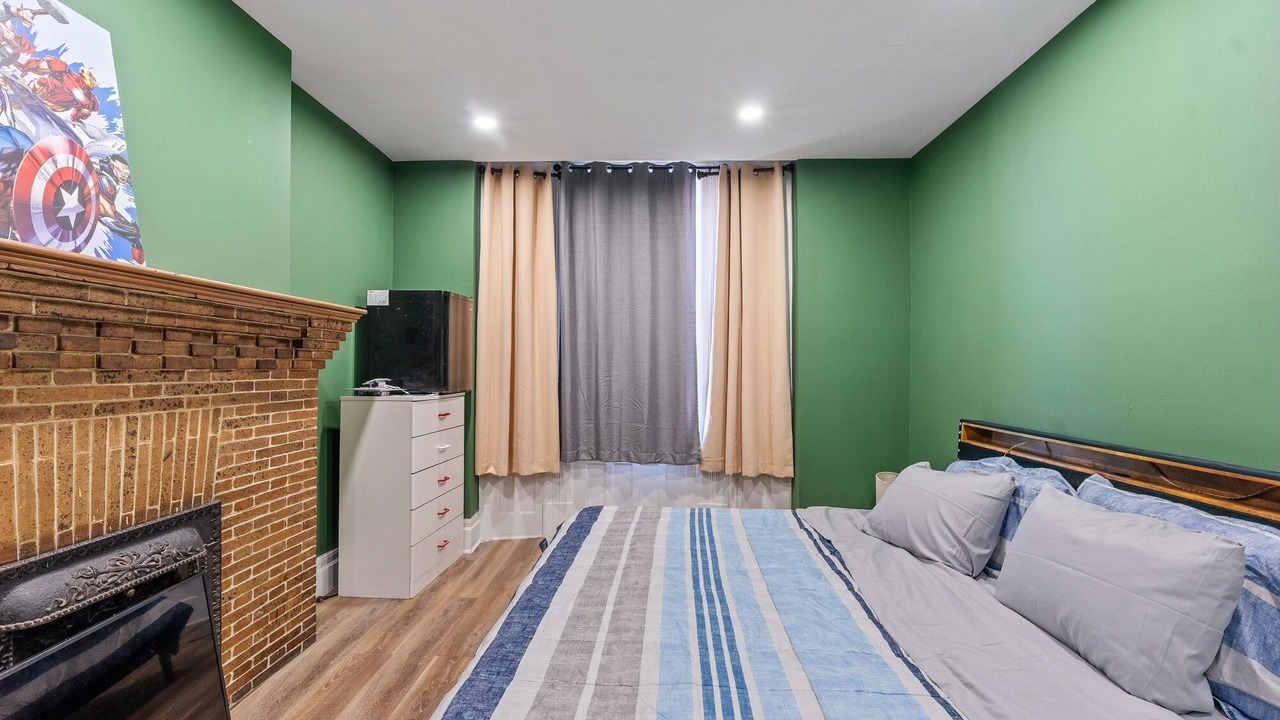 Photo of Bedroom in Troy