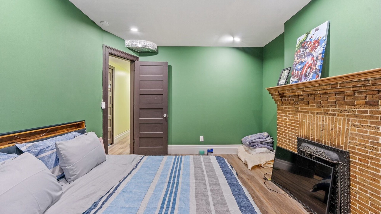 Photo of Bedroom in Troy